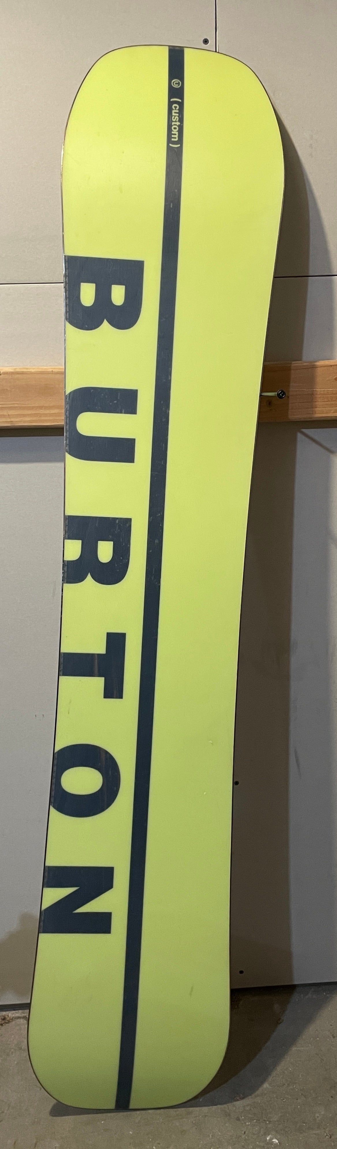 【美品】2022-23年　BURTON サイズ150 Used 2022 Burton Custom Flying-V snowboard; Size: 158 cm