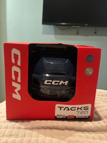Medium CCM Tacks 720 Helmet (New)