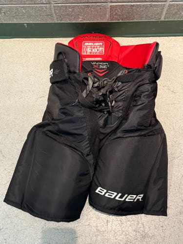Senior Medium Bauer Vapor X Shift Pro Hockey Pants (Used)