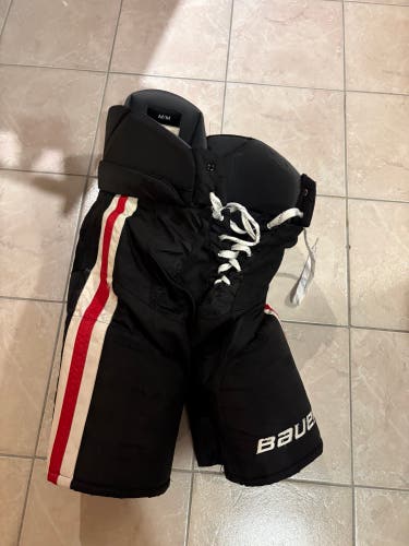 Pro Stock  Medium  Bauer Nexus Lite Chicago Blackhawks Pants