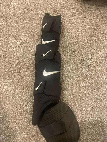 Black Senior Nike Shin Guards (Used)