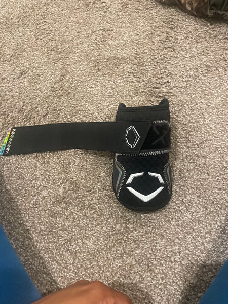 Black Senior EvoShield Elbow Guard Elbow Protection (New)