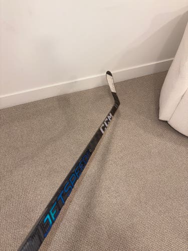 Intermediate CCM JetSpeed FT6 Pro Left Hand Hockey Stick P28 55 Flex (Used)