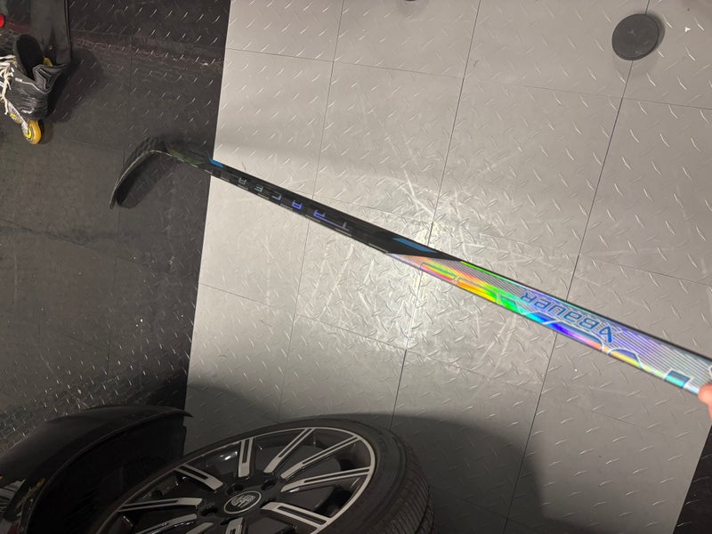 Intermediate Bauer Nexus Tracer Right Handed Hockey Stick P28 55 Flex (Used)