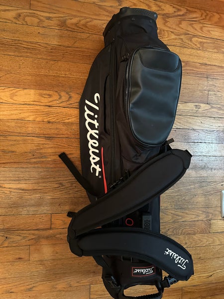 Men's Titleist Players 4 StaDry Bag (Used)