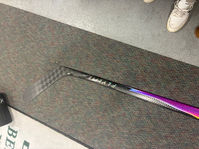 BRAND NEW CUSTOM PURPLE Bauer Vapor FlyLite P92M 82 Flex Pro Stock (Left)