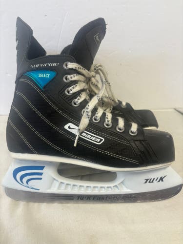 Bauer Supreme Select Hockey Skates Regular Width Size 5 (Used)