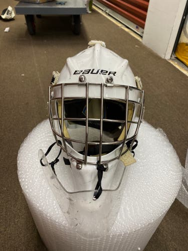 Senior Small Bauer Profile 950 Goalie Mask (Used)