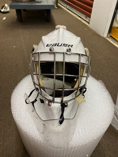 Senior Small Bauer Profile 950 Goalie Mask (Used)