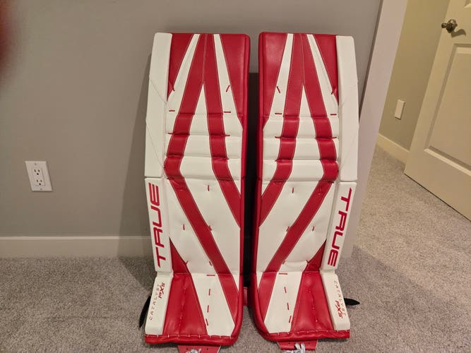 36" 2025 True px5 Goalie Leg Pads (New)