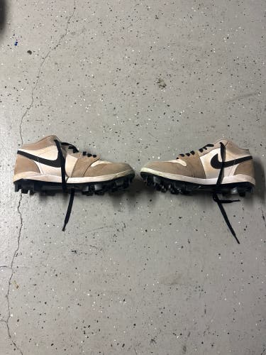 Men's Size M 11.0 (W 12.0) Adult Air Jordan Cleats (Used)