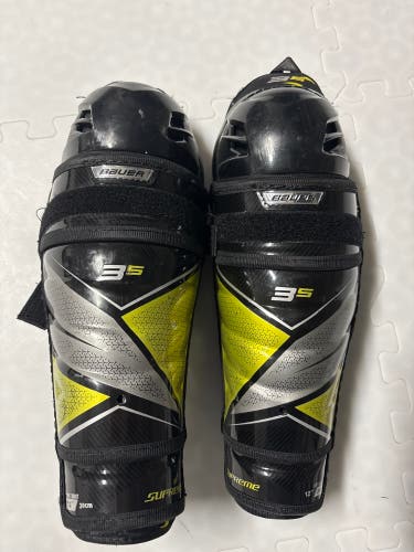 Junior Bauer Supreme 3S 12" Shin Pads (Used)