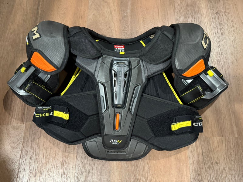 XL Senior CCM Tacks AS-V Pro Shoulder Pads (New)