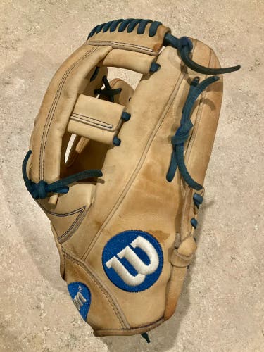 Wilson A2000 EL3 RH Infield Baseball Glove 11.75" (Used)