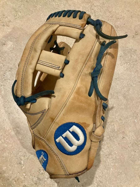 Wilson A2000 EL3 RH Infield Baseball Glove 11.75" (Used)