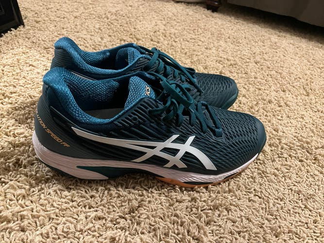 Men's Size M 9.5 (W 10.5) Asics Tennis Shoes (Used)