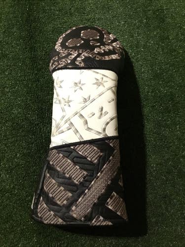 Bettinardi T-Hive Skull & Bones Driver Head Cover