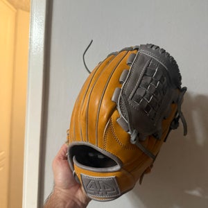 44 Pro Signature Series RH Infield Baseball Glove 11.5" (Used)