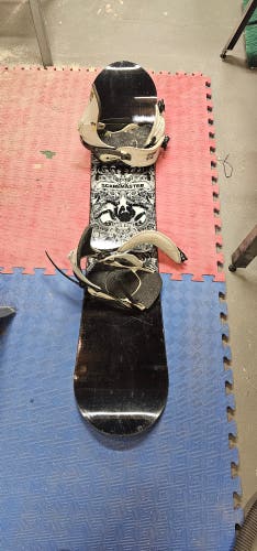 Unisex CAPiTA Scaremaster Snowboard Freestyle With Bindings Soft Flex Directional Twin 156 cm (Used)