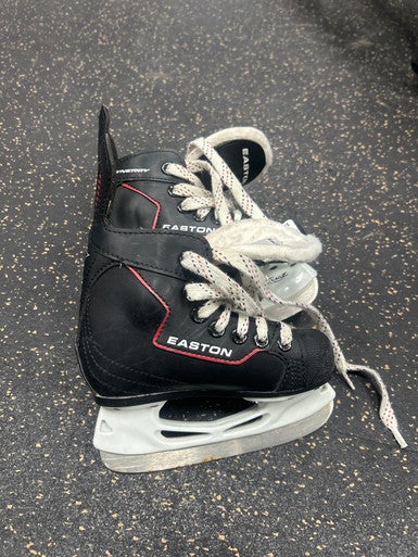 Used Easton SYNERGY Youth Hockey Skate Youth 09.0 11337-S000476025