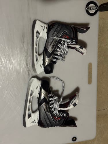 Bauer Vapor X60 Hockey Skates Regular Width Size 5 (Used)