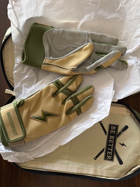 Youth Medium Bruce Bolt Batting Gloves (New)