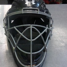 Used Under Armour VICTORY Catchers Helmet w/Mask Black MD 11339-S000197104