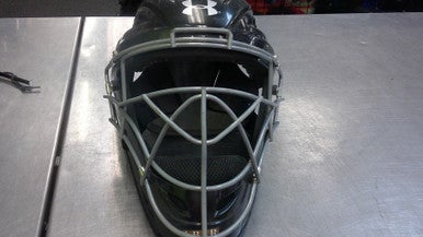 Used Under Armour VICTORY Catchers Helmet w/Mask Black MD 11339-S000197104