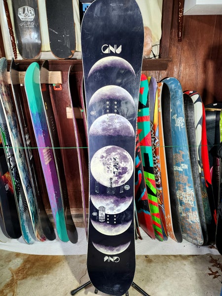 GNU Space Case Forest Bauily 159 CM Snowboard (like new)