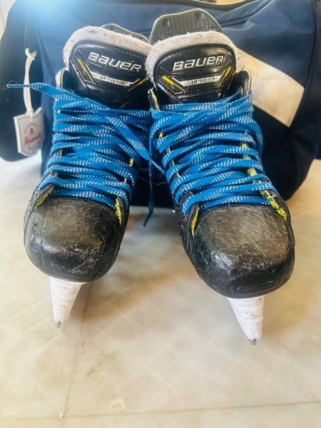 Bauer Supreme M5 Pro Hockey Skates Regular Width Size 3.5 (Used)