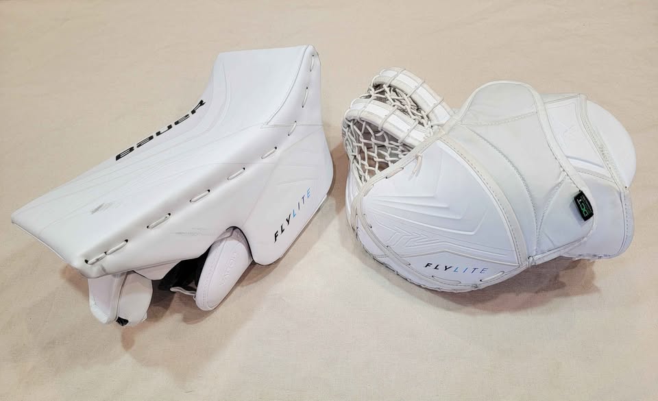 Bauer Vapor FlyLite Glove & Blocker in great shape!