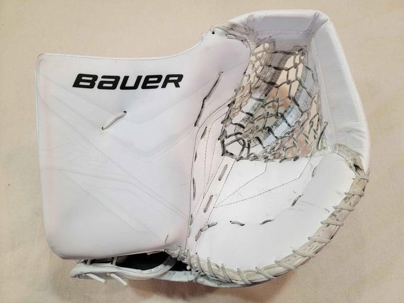 Bauer Vapor FlyLite Glove (blocker sold) in great shape!