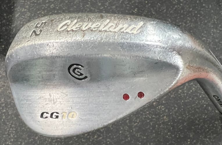Used Cleveland CG10 Golf Wedge Mens RH 52 Degree 11497-S000154220