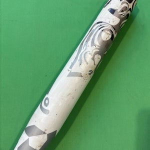 2023 DeMarini Whisper Composite Bat (-10) 22 oz 32"