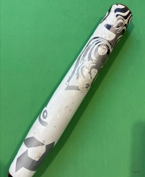 2023 DeMarini Whisper Composite Bat (-10) 22 oz 32"