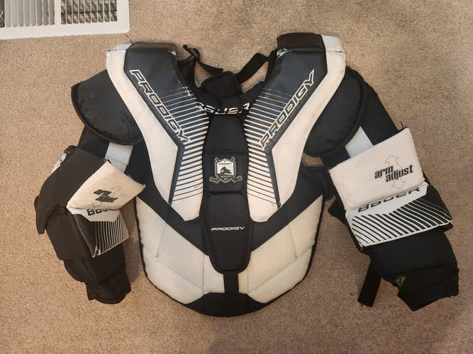 Large/Extra Large Bauer Prodigy 3.0 Goalie Chest Protector (Used)