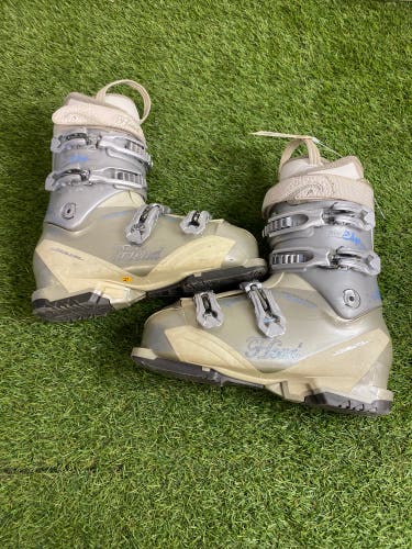 Mondo 26 & 26.5 Women's HEAD Next Edge 80 Ski Boots Soft Flex (Used)