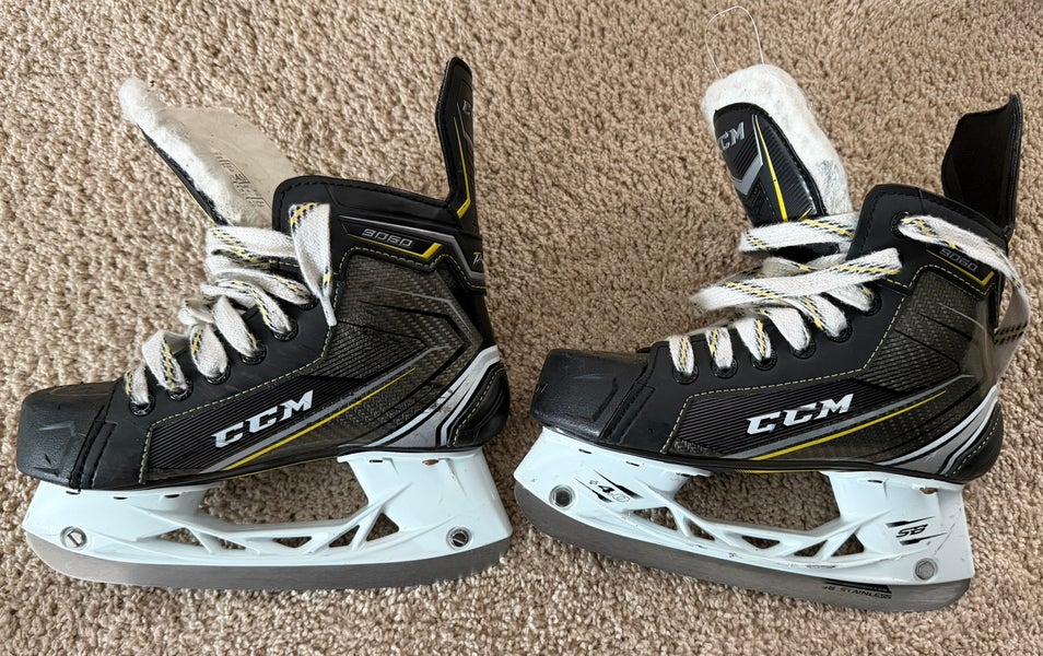 CCM Tacks 9060 Hockey Skates Size 2.5 Junior