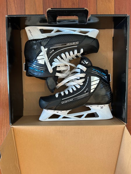 (New) True Custom Pro Hockey Goalie Skates size 9 Regular Width Stock 9