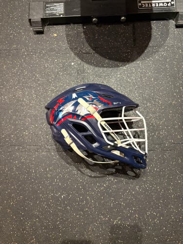 Stony Brook Warrior Burn Lacrosse helmet L (used)