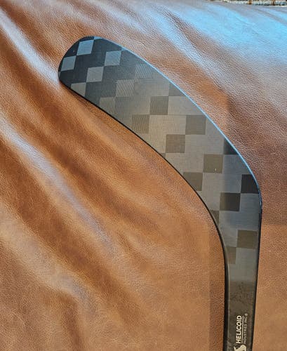 Junior CCM Ribcor Trigger 9 Pro Right Handed Hockey Stick P29 50 Flex (New)