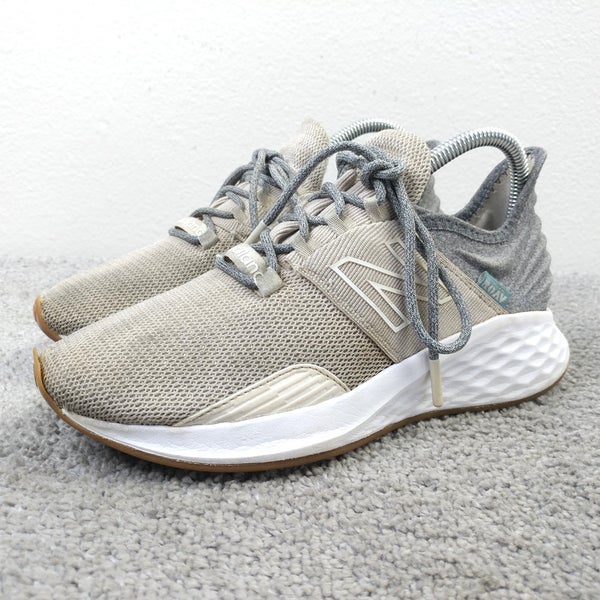 New Balance Fresh Foam Roav V1 Womens Size 7 Running Shoes Gray Low Top