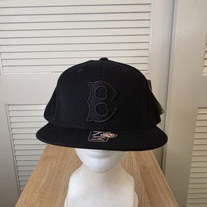 NWT Boston Red Sox American Needle Blackout Fitted Hat 7 5/8 MLB