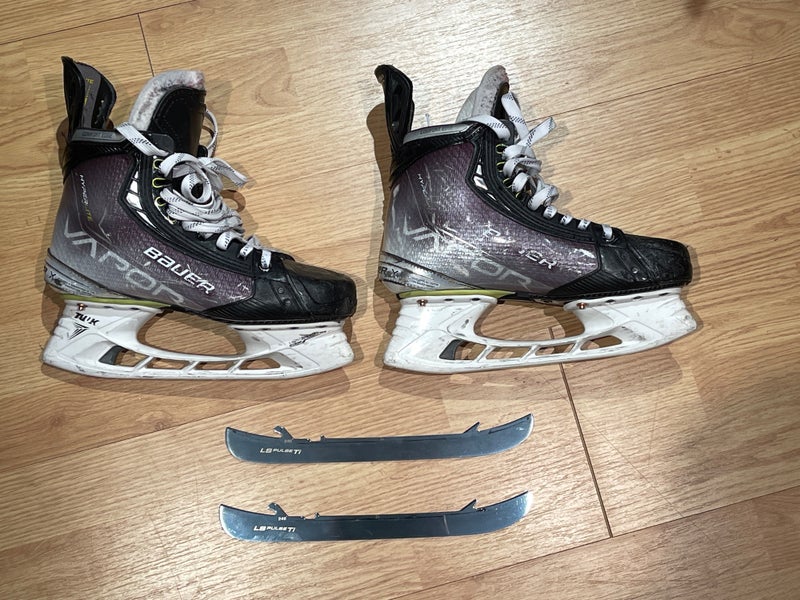 2021 Bauer Vapor Hyperlite Hockey Skates Pro Stock Size 5 (Used)