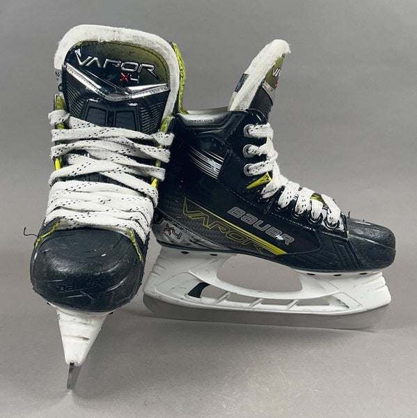 Bauer Vapor X4 Size 2.5 Junior Hockey Skates