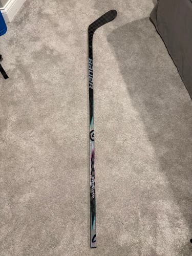 Senior Bauer Proto2 Right Handed Hockey Stick P28 87 Flex (Used)