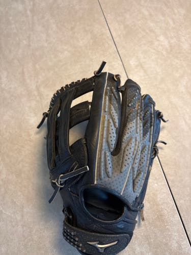 2020 Mizuno LH Outfield Softball Glove 13" (Used)