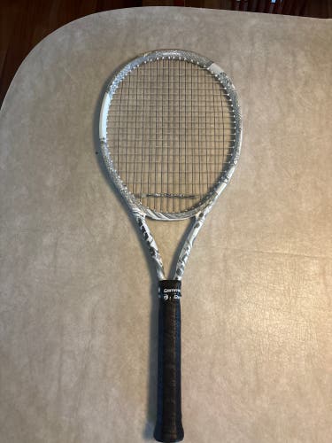 Adult Wilson Clash 100 Tennis Racquet (Used)