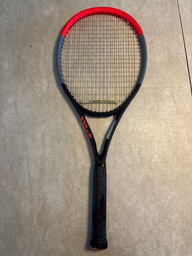 Adult Wilson Clash 100 Tennis Racquet (Used)