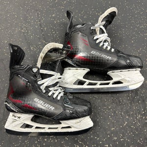 2024 Bauer Supreme Shadow Hockey Skates Regular Width Pro Stock 9 (Used)